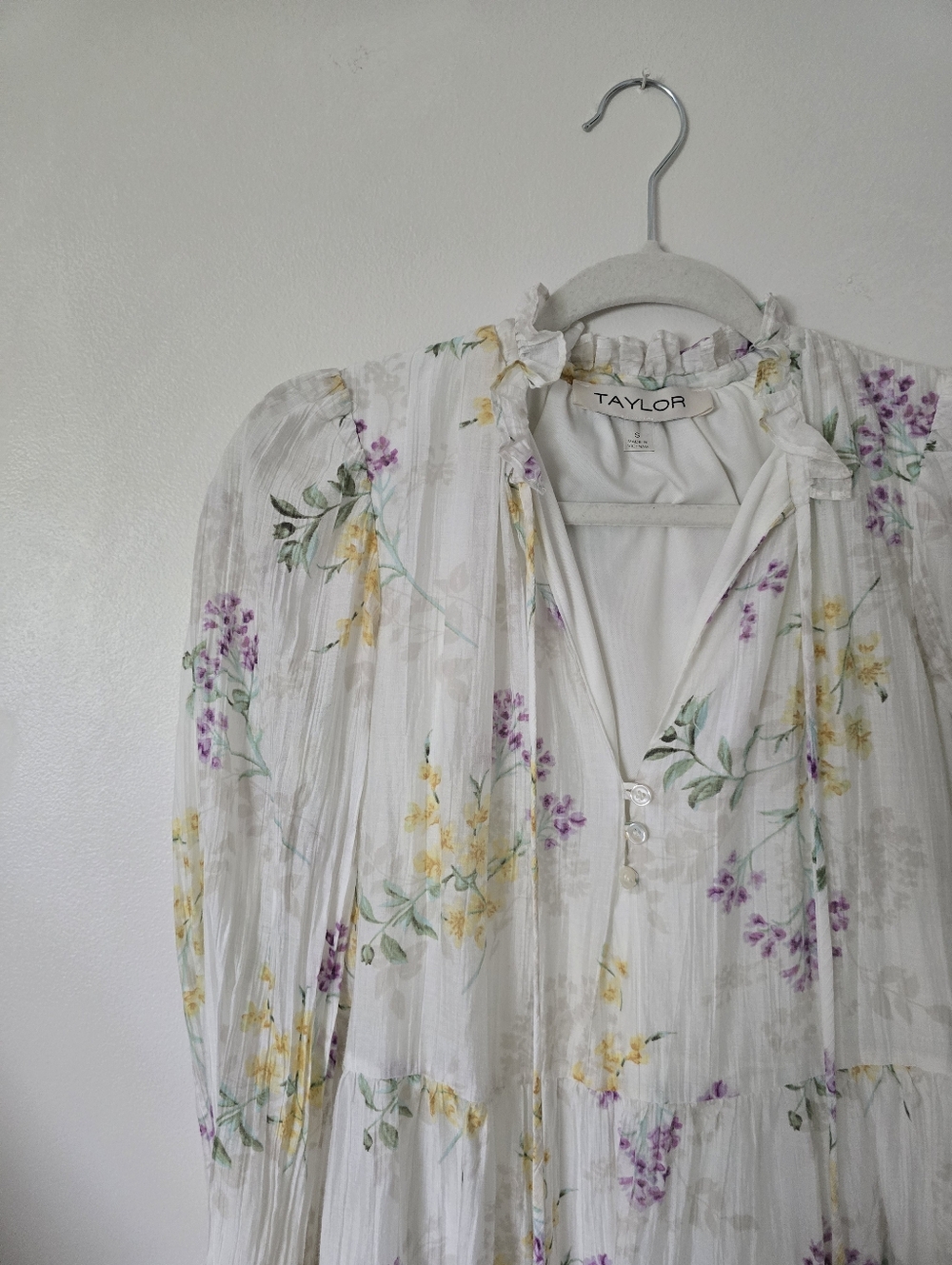 TAYLOR size Small Ivory Floral Spring Long Sleeves Unlined Dress - Picture 4 of 9